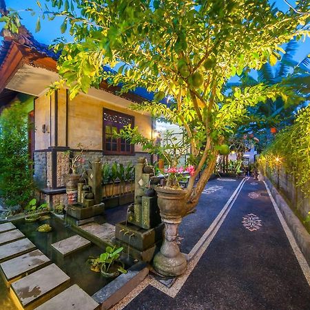 Umah Ditebe Canggu Apartment Exterior photo